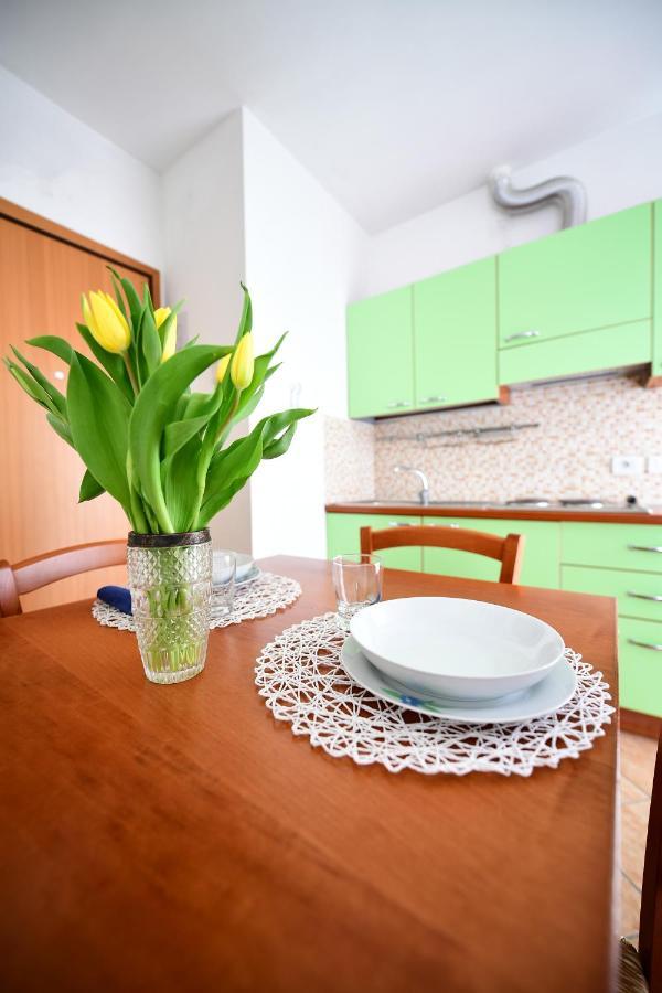 Residence Marlin Riccione Eksteriør bilde